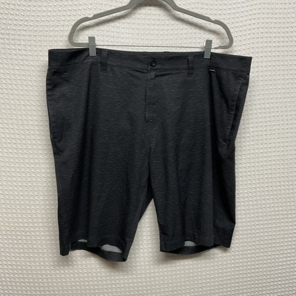 Travis Mathew Dark Gray Chino Golf Shorts Men 42 Vietnam Polyester/Spandex